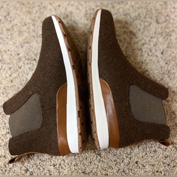 B.O.C. Kara Women’s Soft Wool Ankle pull on Chelsea boots, Sz 8.5 M - Picture 5 of 10